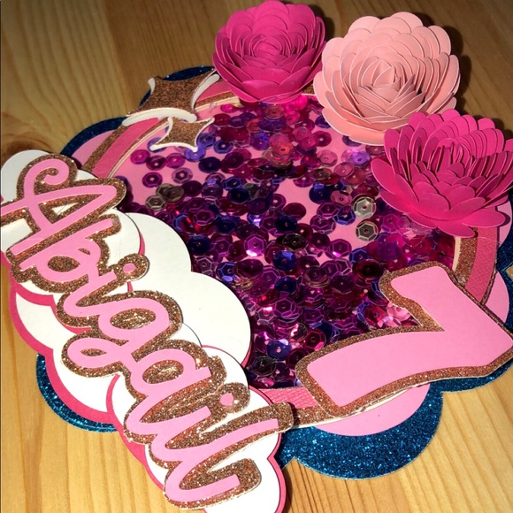 Flower Cake Shaker Topper - Picture 3 of 3